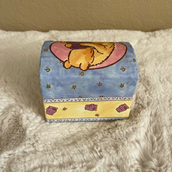 EUC Vintage Disney Classic Winnie the Pooh Jewelry/Trinket Chest/Box - Picture 3 of 8